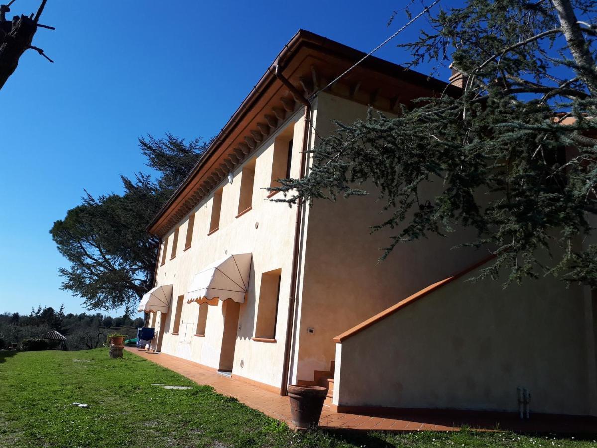 Agriturismo Montemari Villa Palaia Luaran gambar