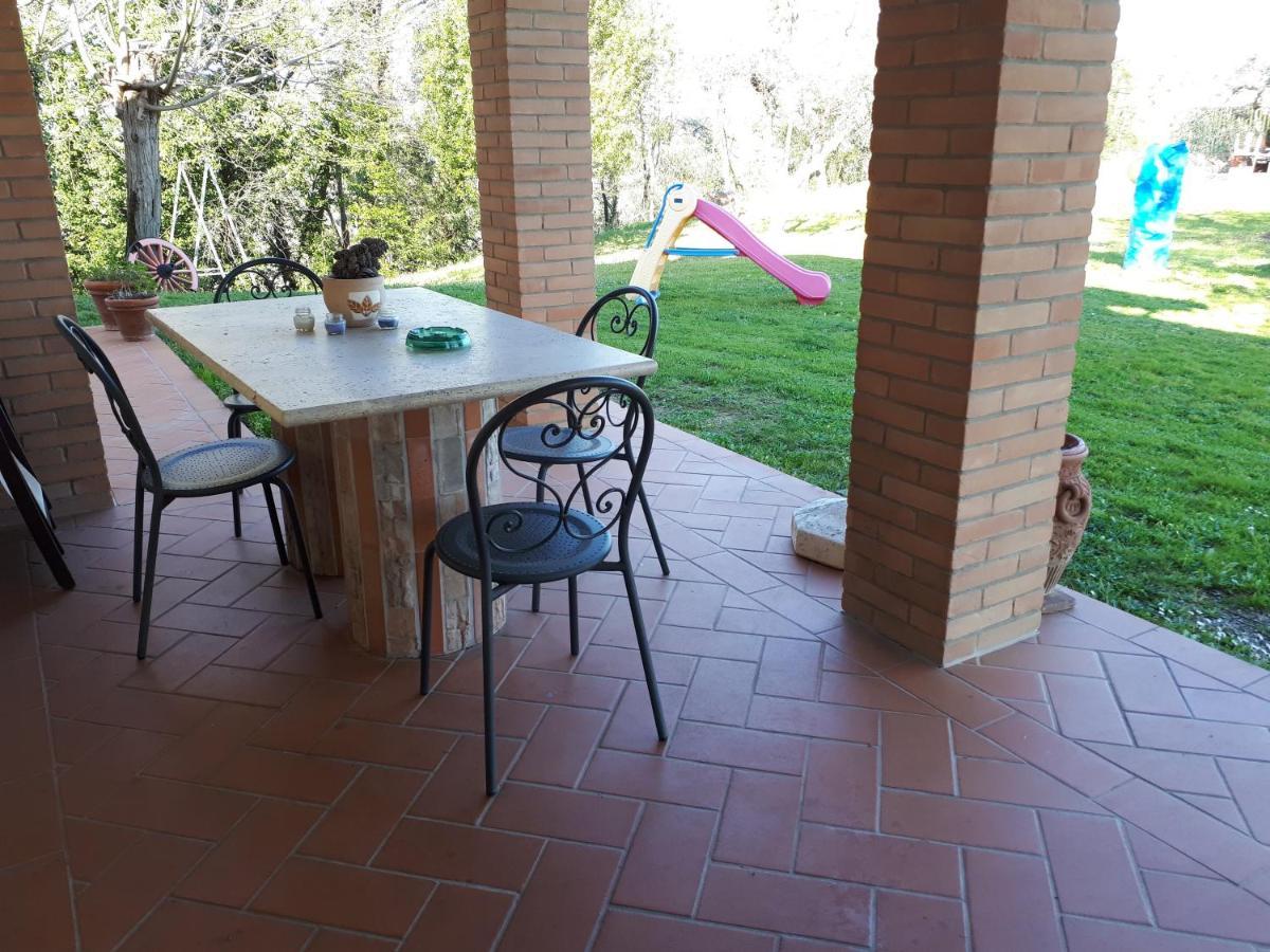 Agriturismo Montemari Villa Palaia Luaran gambar