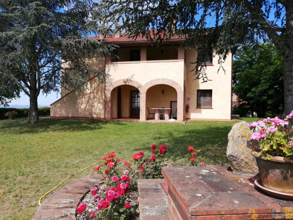 Agriturismo Montemari Villa Palaia Luaran gambar